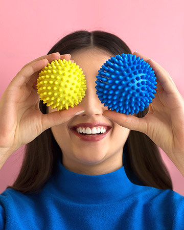 Dias mais leves, felizes e cheios de bem estar com a Relax Ball Mor. Olha ela aqui.