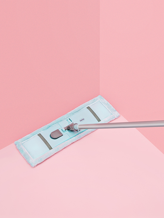 Amor próprio é cuidar de cada cantinho da casa com o Mop Mor. Amor próprio é cuidar de cada cantinho da casa com o Mop Mor.